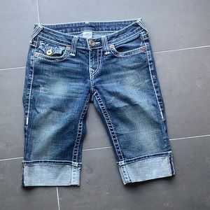 True religion mid-lower thigh jeans